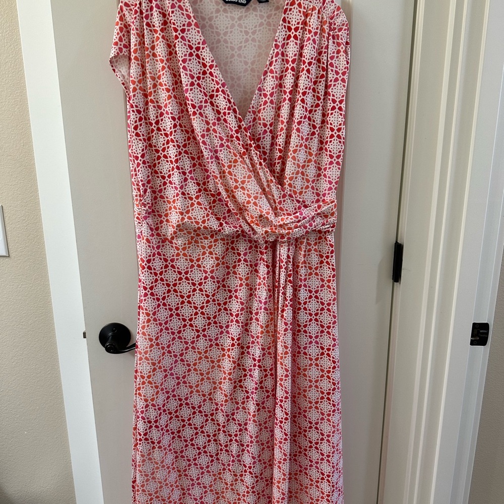 Elegant Red and Orange Patterned Dress
